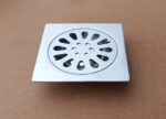 Kratka ściekowa metalowa prosta spływowa odpływowa odpływ prosty 10x10 cm